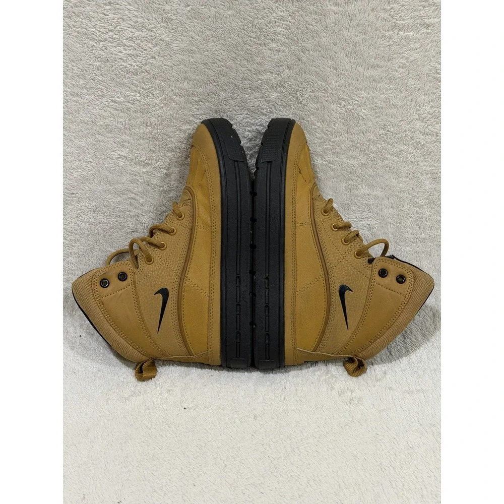 Nike Woodside 2 ACG Boot Wheat/Black Size 4 Youth Kids Waterproof School Recess